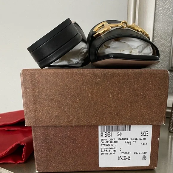 Gucci Black Sandals with Gold Accents - Picture 3 of 9